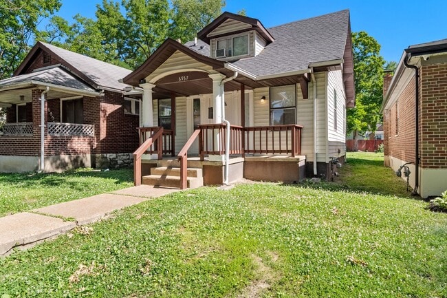 Building Photo - 3 Bedroom Single Family Home for Rent on e...