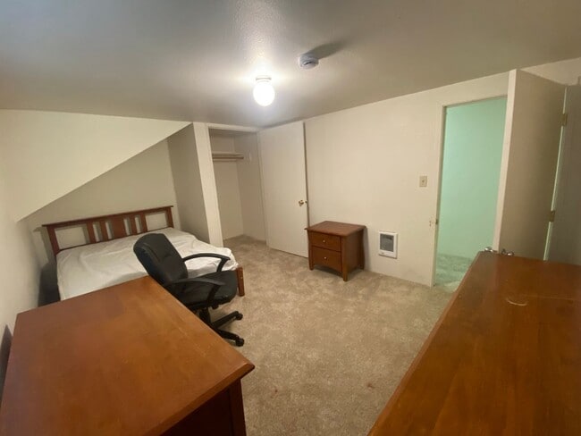 Photo - Lewis & Clark Law Students ONLY Apartment