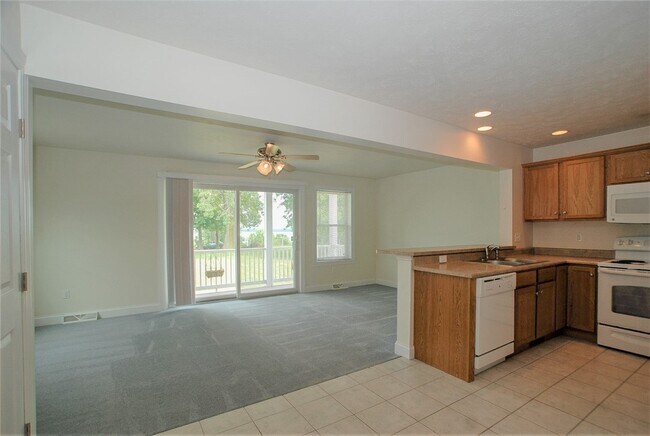 Foto del edificio - 808 W 2ND St