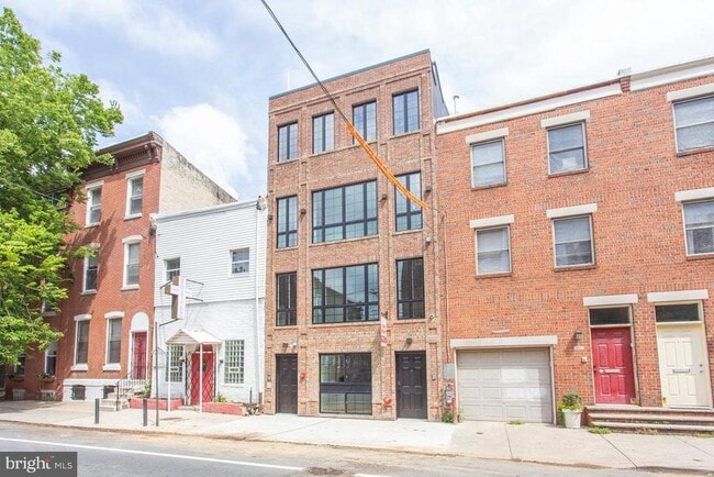 Building Photo - 1619 Bainbridge St