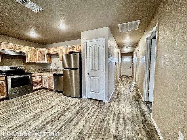 Foto del edificio - 3 br, 2 bath House - 7413 #1 5th Street
