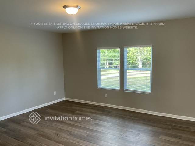 Building Photo - 2088 Boxwood Cir