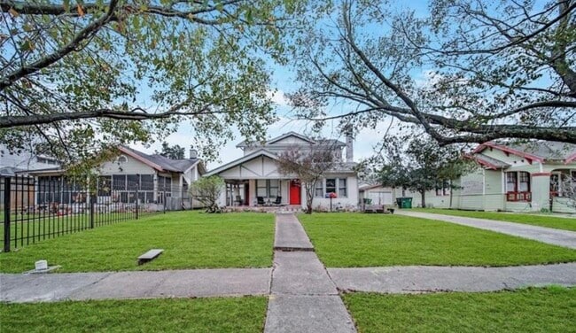 Building Photo - 4614 Park Dr