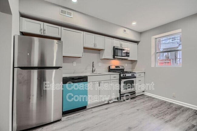 Foto del edificio - 2622 Llewelyn Ave