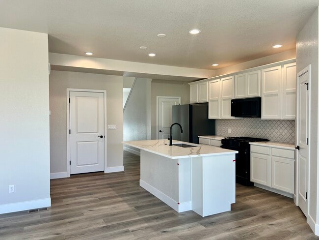 Building Photo - 4705 Whistler Dr