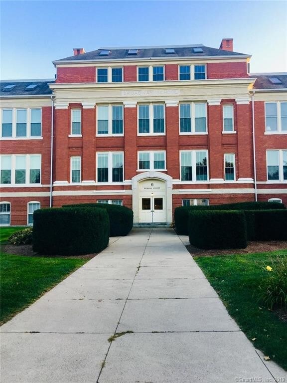 Primary Photo - 6 School St
