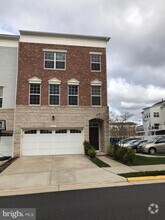 Building Photo - 22667 Flowing Spring Square