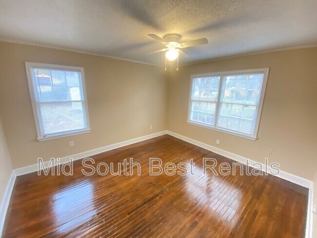 Foto del edificio - 1024 Springdale St