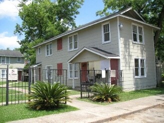 Primary Photo - 159 Everett St