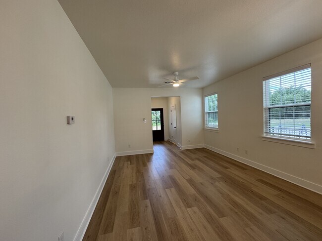 Foto del edificio - 5811 S 31st St