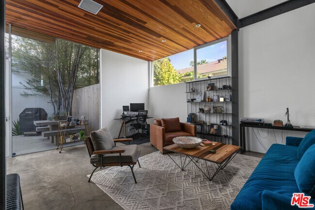 Foto del edificio - 2337 1/2 Abbot Kinney Blvd