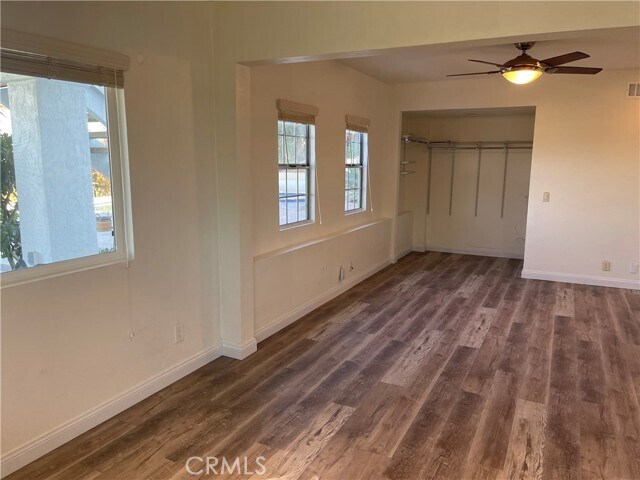 Foto del edificio - 33536 Valle Rd