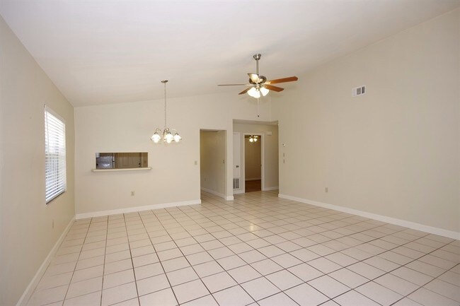Building Photo - 4316 Suntree Blvd