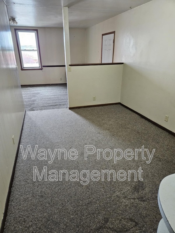 Building Photo - 639 2nd St