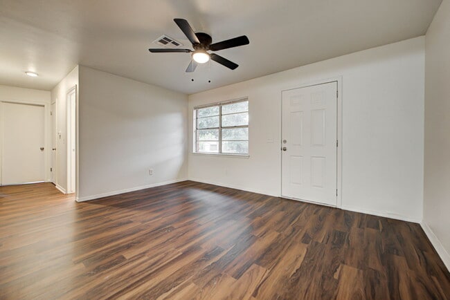 Foto del edificio - 1333 E Brooks St