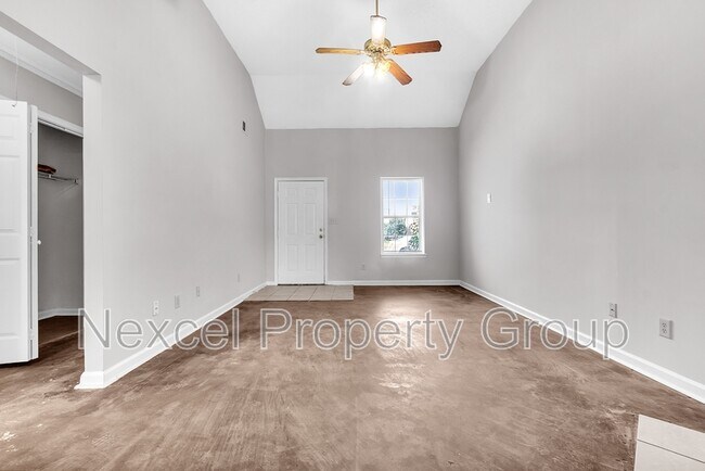 Foto del edificio - 2932 Churchwell Dr