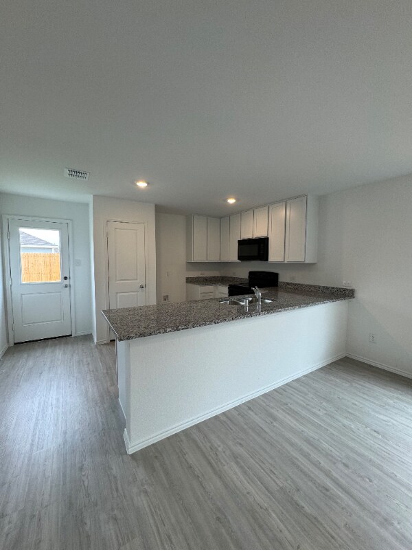 Building Photo - 135 Harvest St