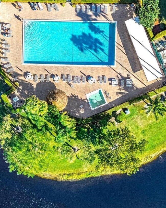 Foto del edificio - 2312 S Cypress Bend Dr