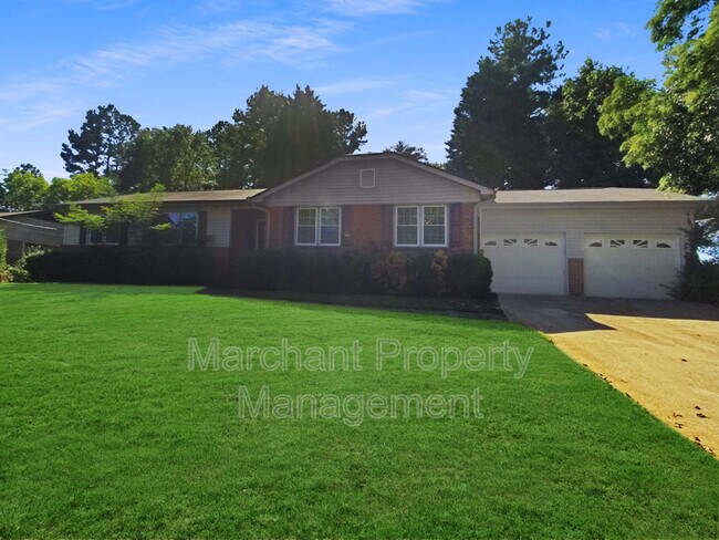 Building Photo - 303 Tumbleweed Terrace