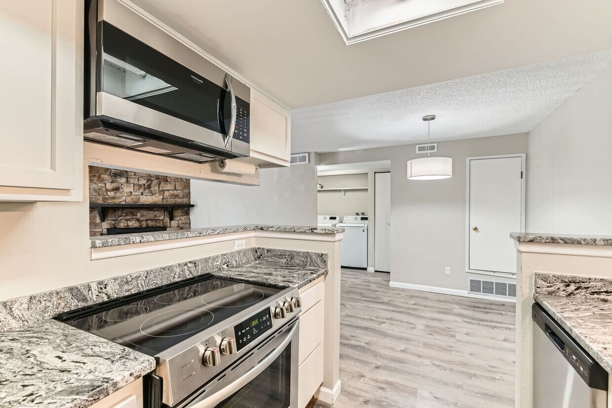 Foto principal - Application fee waived! Sleek 1 bedroom wi...