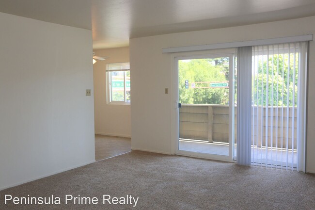 Building Photo - 1400 San Carlos Ave