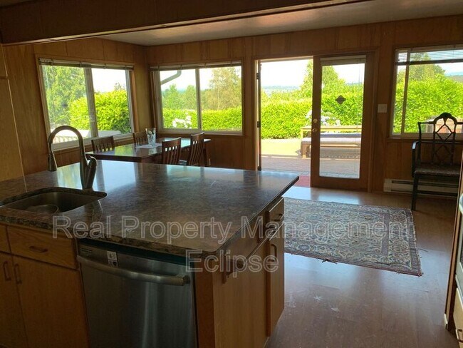 Foto del edificio - 5770 63rd Ave NE
