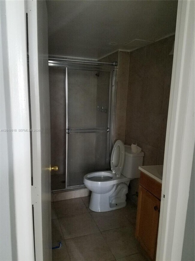 Foto del edificio - 16851 NE 23rd Ave