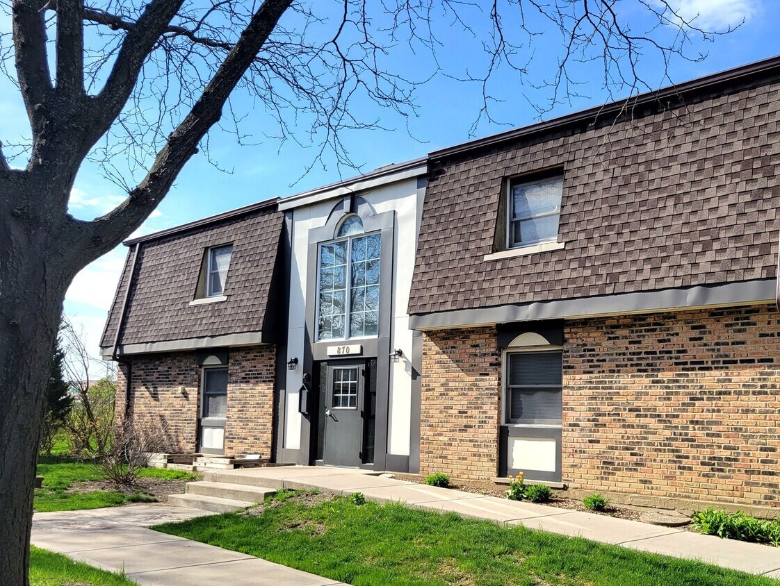 870 Trace Dr Unit 106, Buffalo Grove, IL 60089 Condo for Rent in