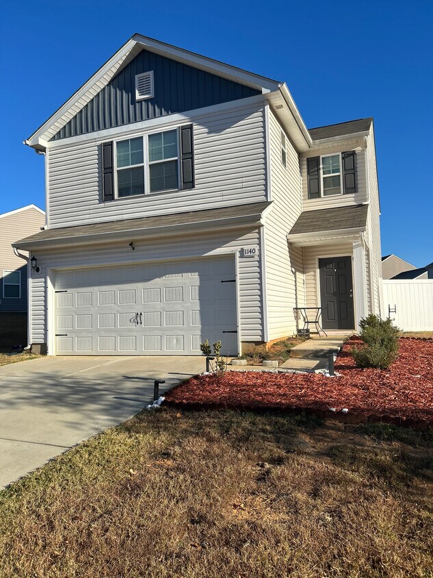 Foto principal - 1140 Winding Creek Rd