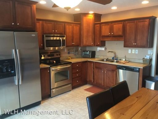 Building Photo - 906 Lyle Ct