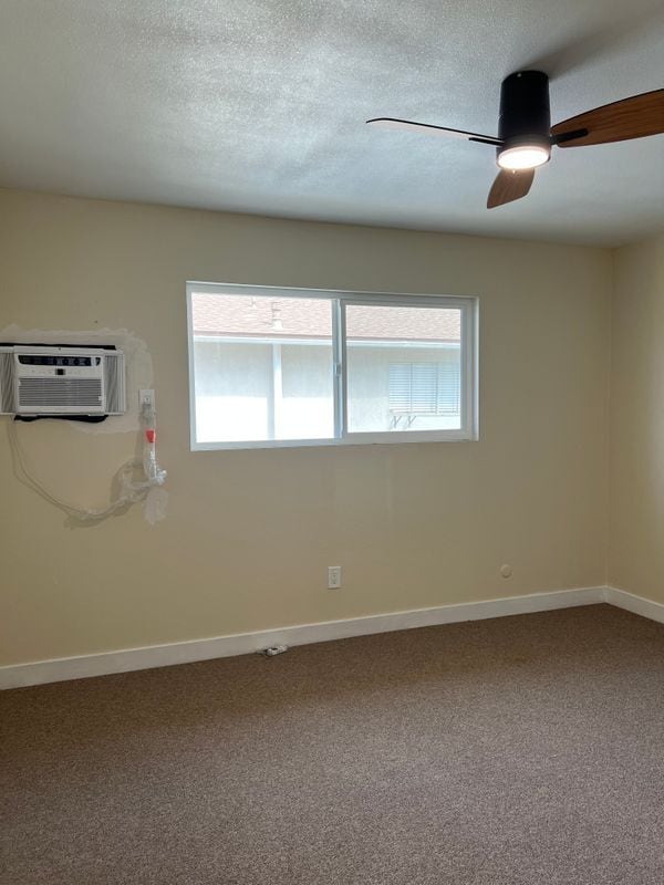 Building Photo - 884 N Cota St