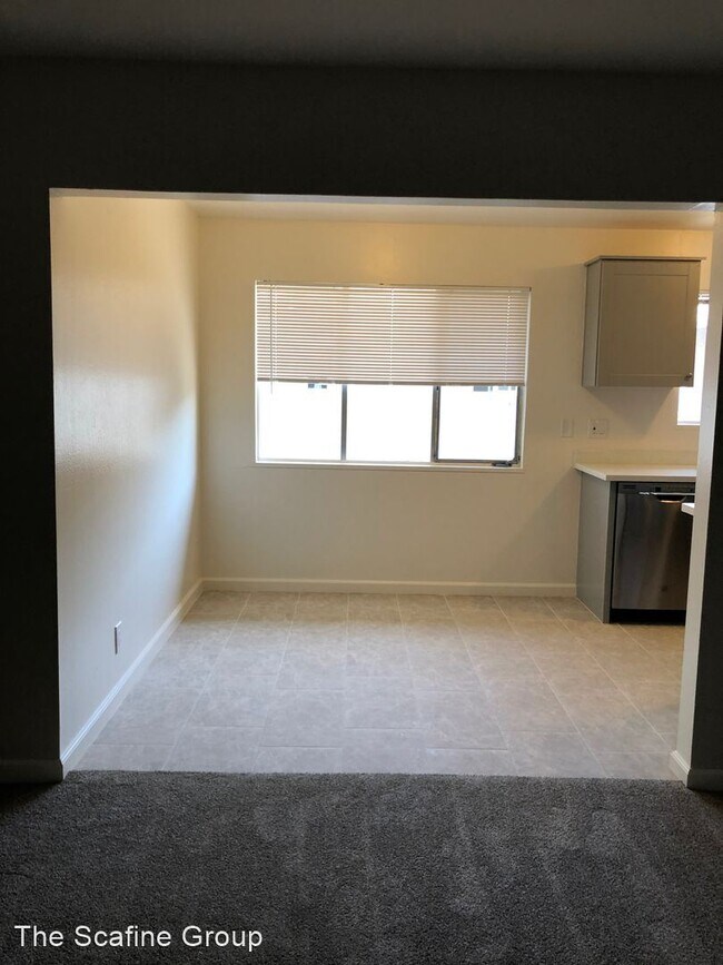 Building Photo - 448 Studio Cir