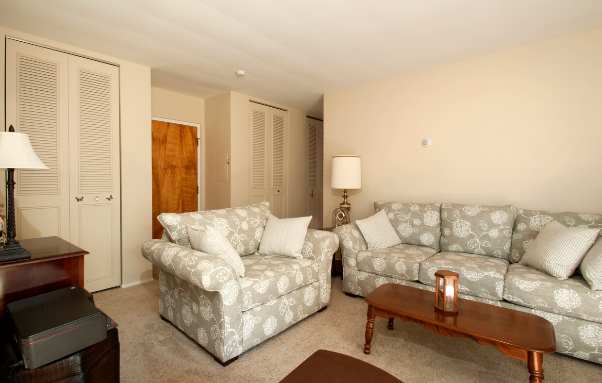 Andover Arms Apartments Apartments in Garfield Heights, OH