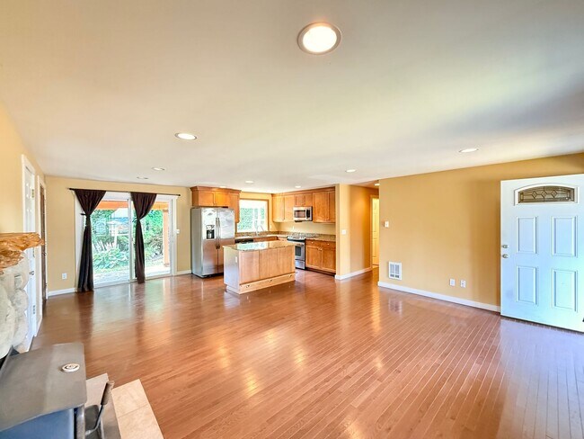 Foto del edificio - Updated 3BR Rambler | RV/Boat Parking | Gardener’s Backyard