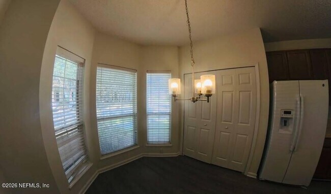 Foto del edificio - 515 Hopewell Dr