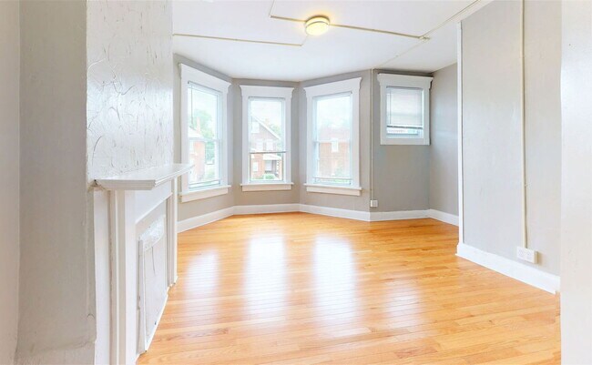 Foto del edificio - 2355 N High St