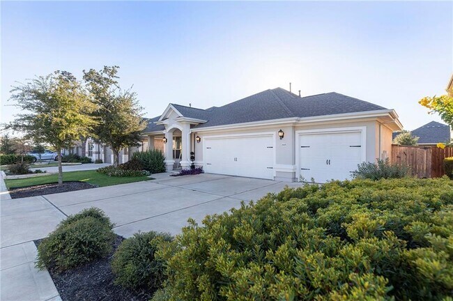 Building Photo - 2925 Mossy Springs Dr