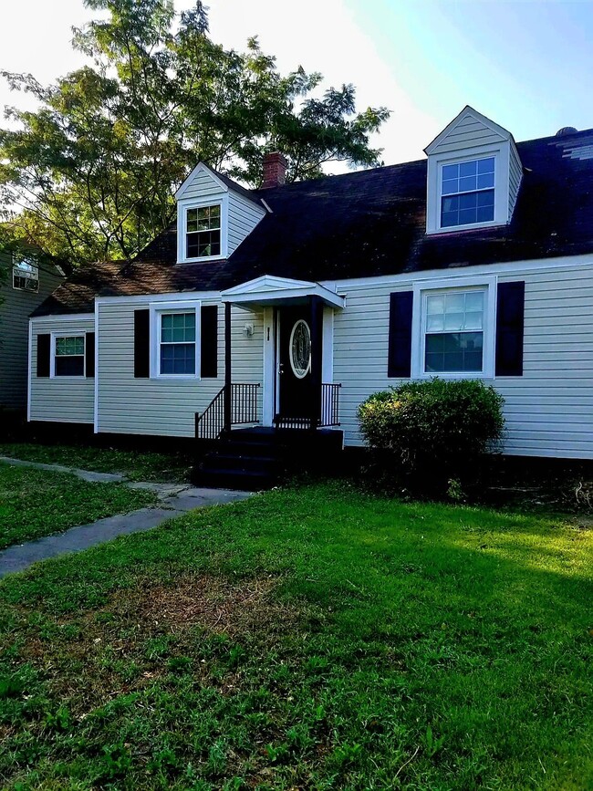 Building Photo - 515 Hunt Ave