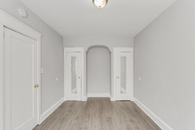 Building Photo - 7057 Cresheim Rd
