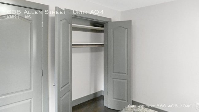 Building Photo - 608 Allen St