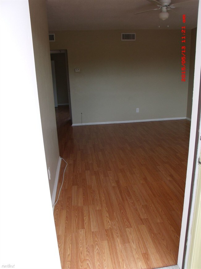 Building Photo - 925 NW 30th Ct
