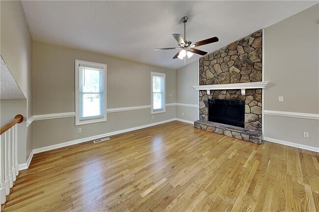 Building Photo - 3702 Pine Brook Dr