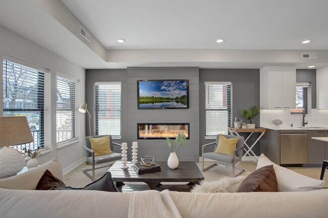 Foto del edificio - 3630 Colfax Ave South