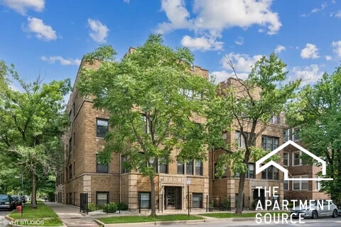 Building Photo - 1456 W Addison St
