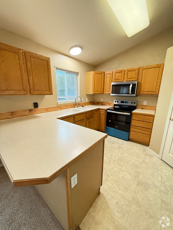 Building Photo - 311 Trotter Dr