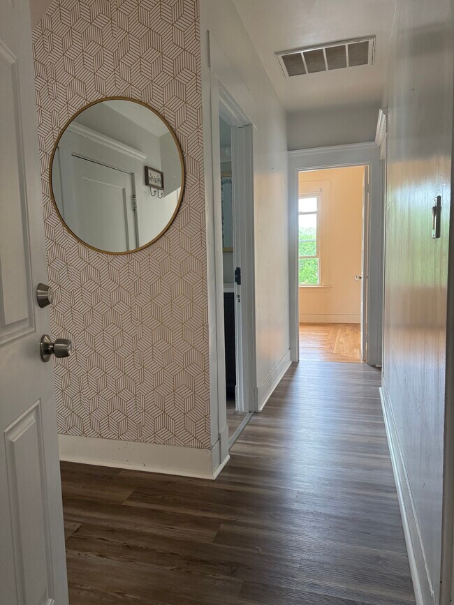 Front hall - 94 Hubinger St