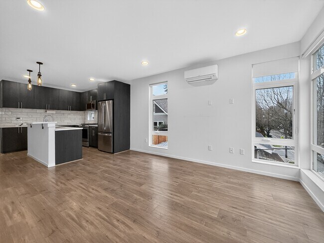 Photo - 2013 15th Ave S Townhome