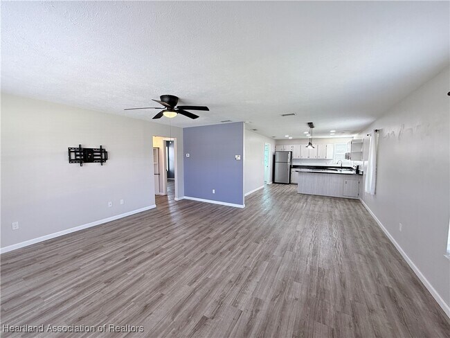 Foto del edificio - 4503 Sebring Ave