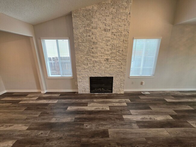 Foto del edificio - 6094 S Kingston Cir