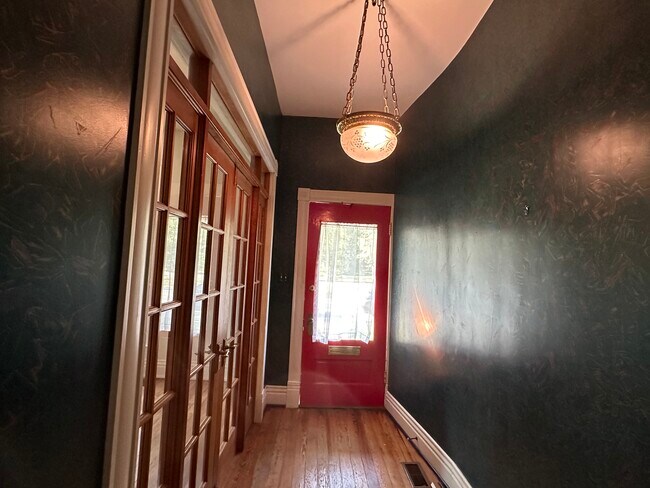 Foto del edificio - 2608 Frankfort Ave